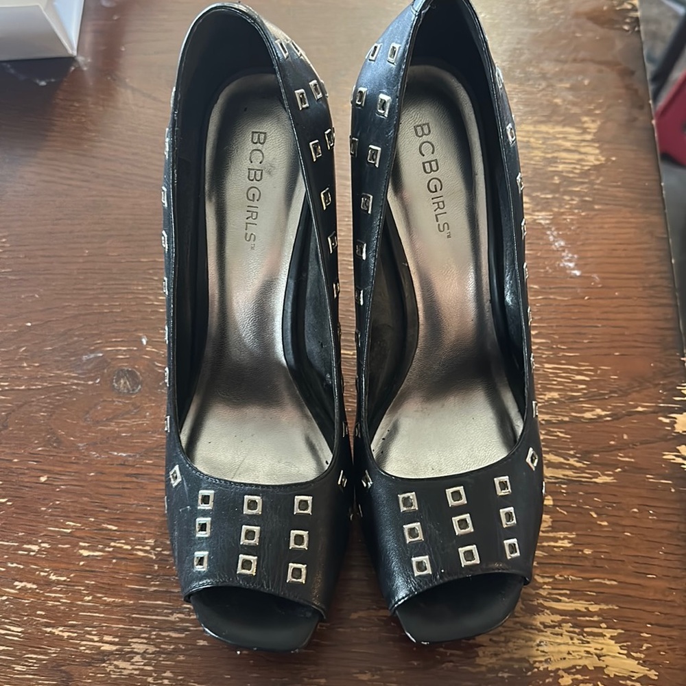 BCBG heels